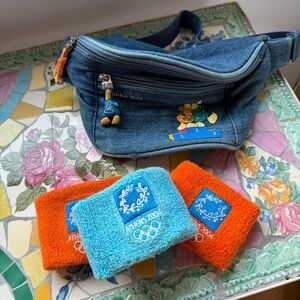 Collectible Greece Olympics Athens 2004 Fanny Pack and 3 Wristbands Memorabilia